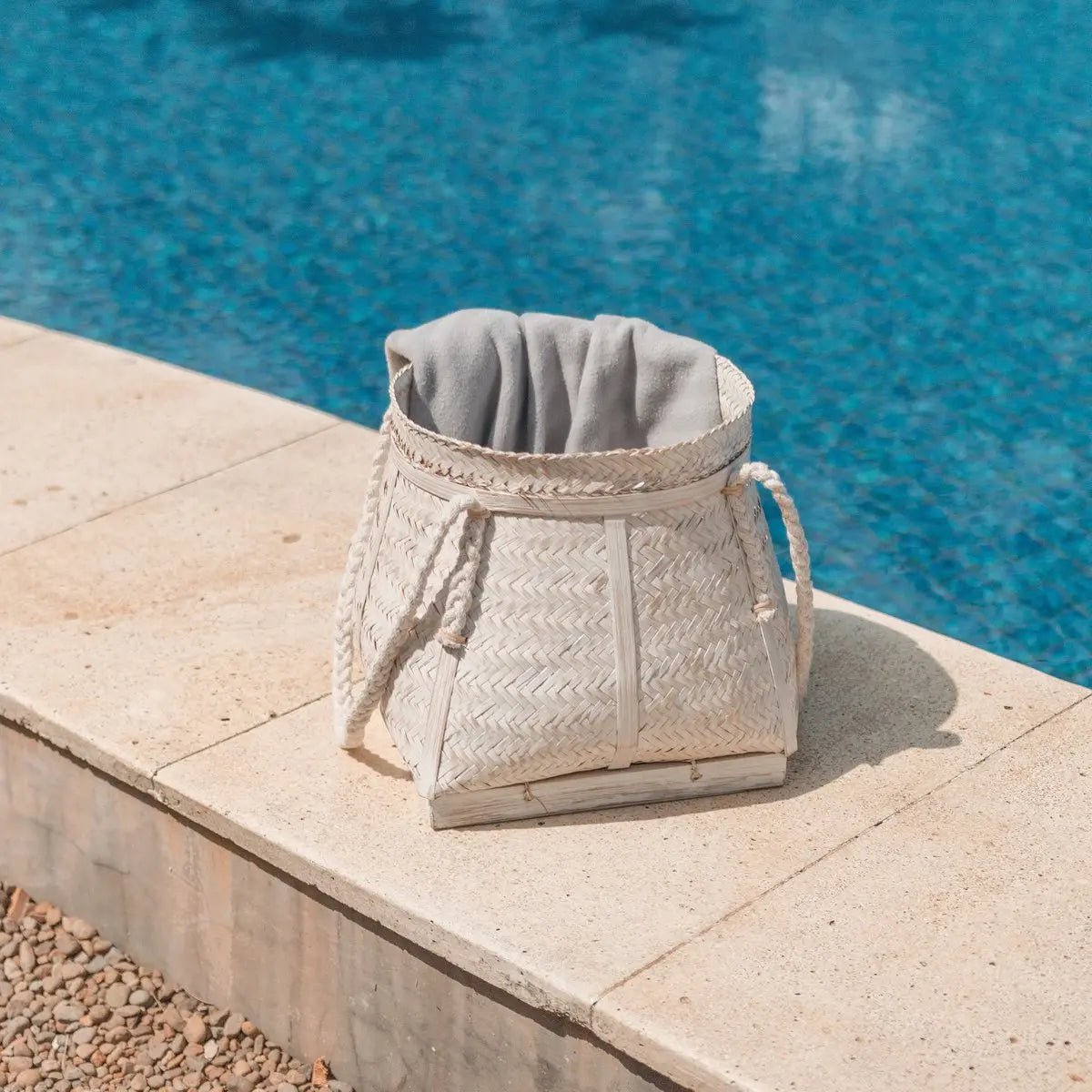 Witte Mand BIKU – Boho Wasmand & Plantenmand van Bamboe, Rond