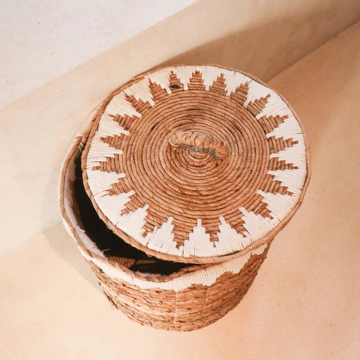 Wasmand EMPAT – Met Deksel, Bananenvezel, 2 Maten