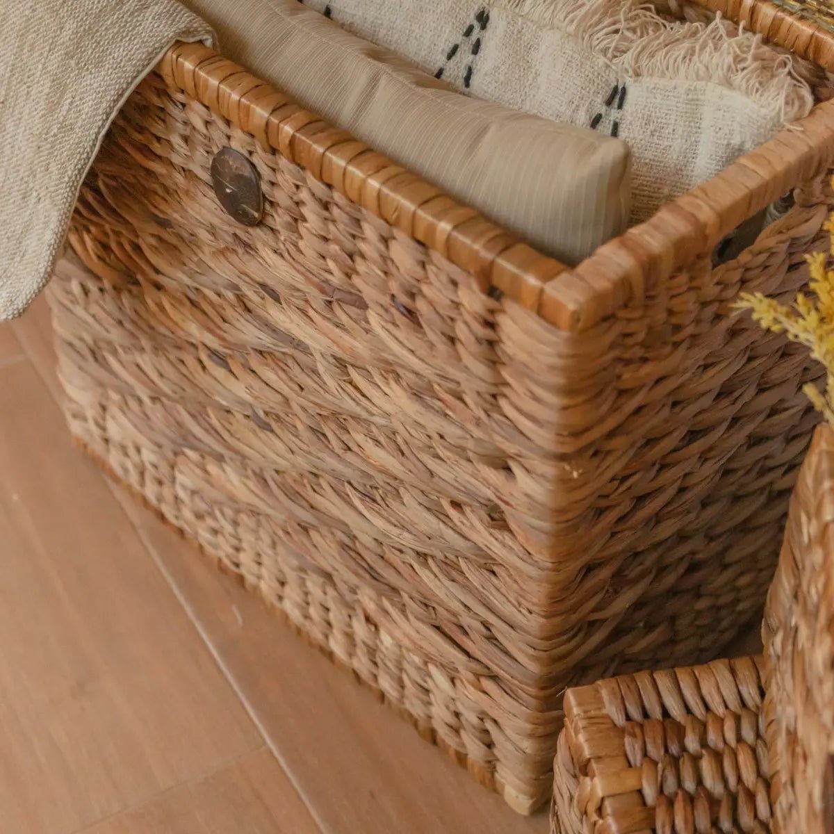 Kofferbakmand KELANA – Wasmand met Deksel van Waterhyacint, 2 Maten