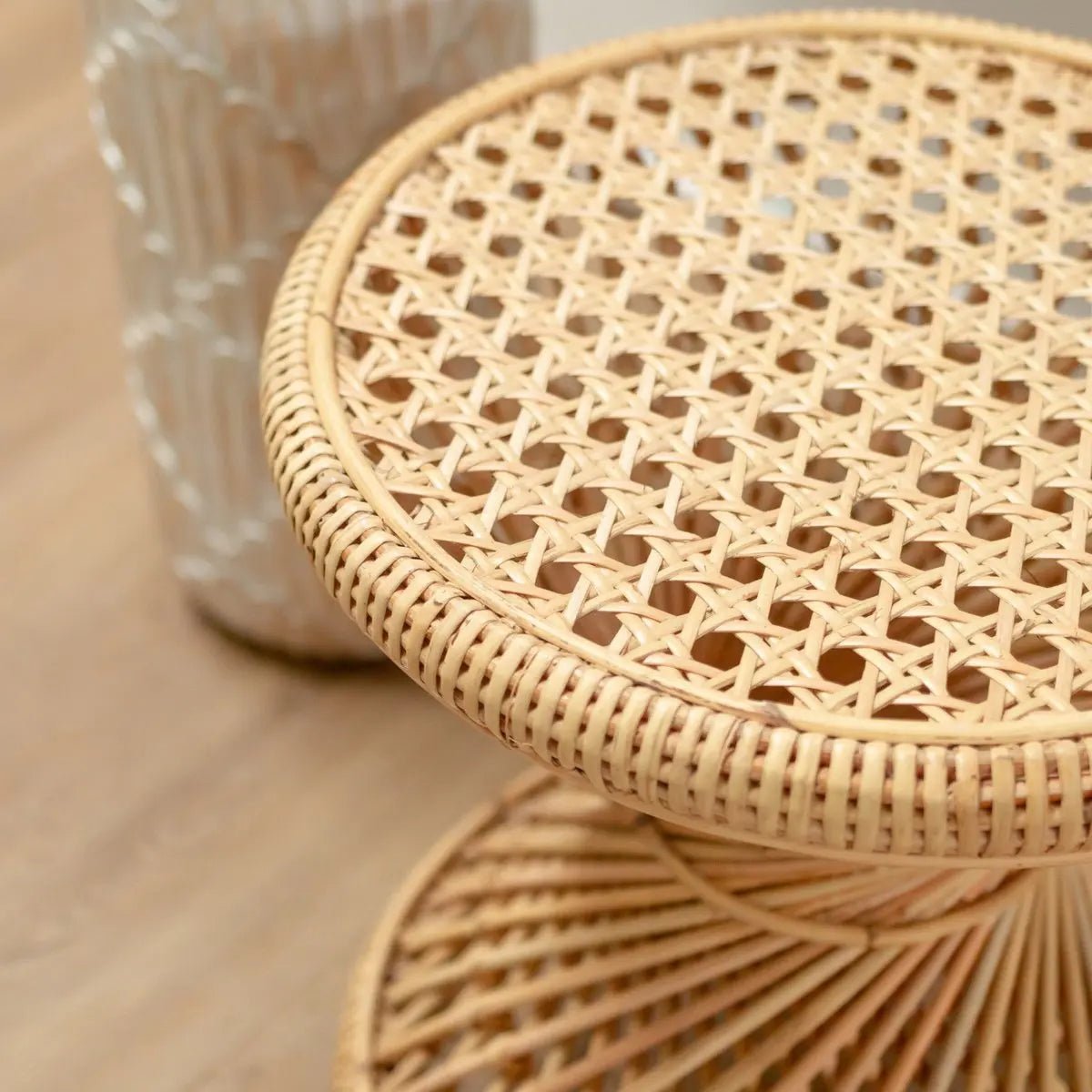 Rotan Bijzettafel LUHU – Rond, Beige, Ø45 cm