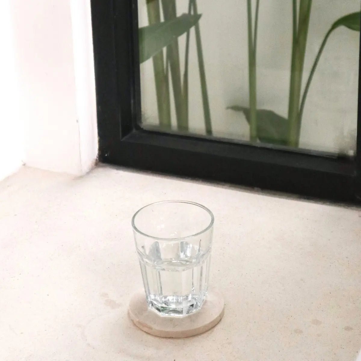 Ronde Witte Marmeren Onderzetters RANUKA | Set van 4 of 8