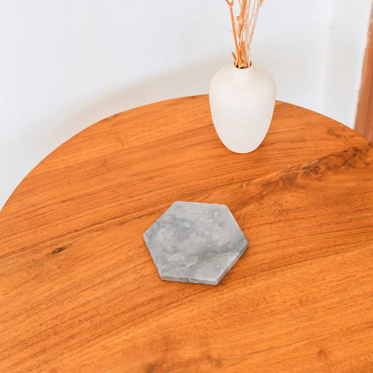 Zeshoekige Grijze Marmeren Onderzetters INAI | Set van 4 of 8