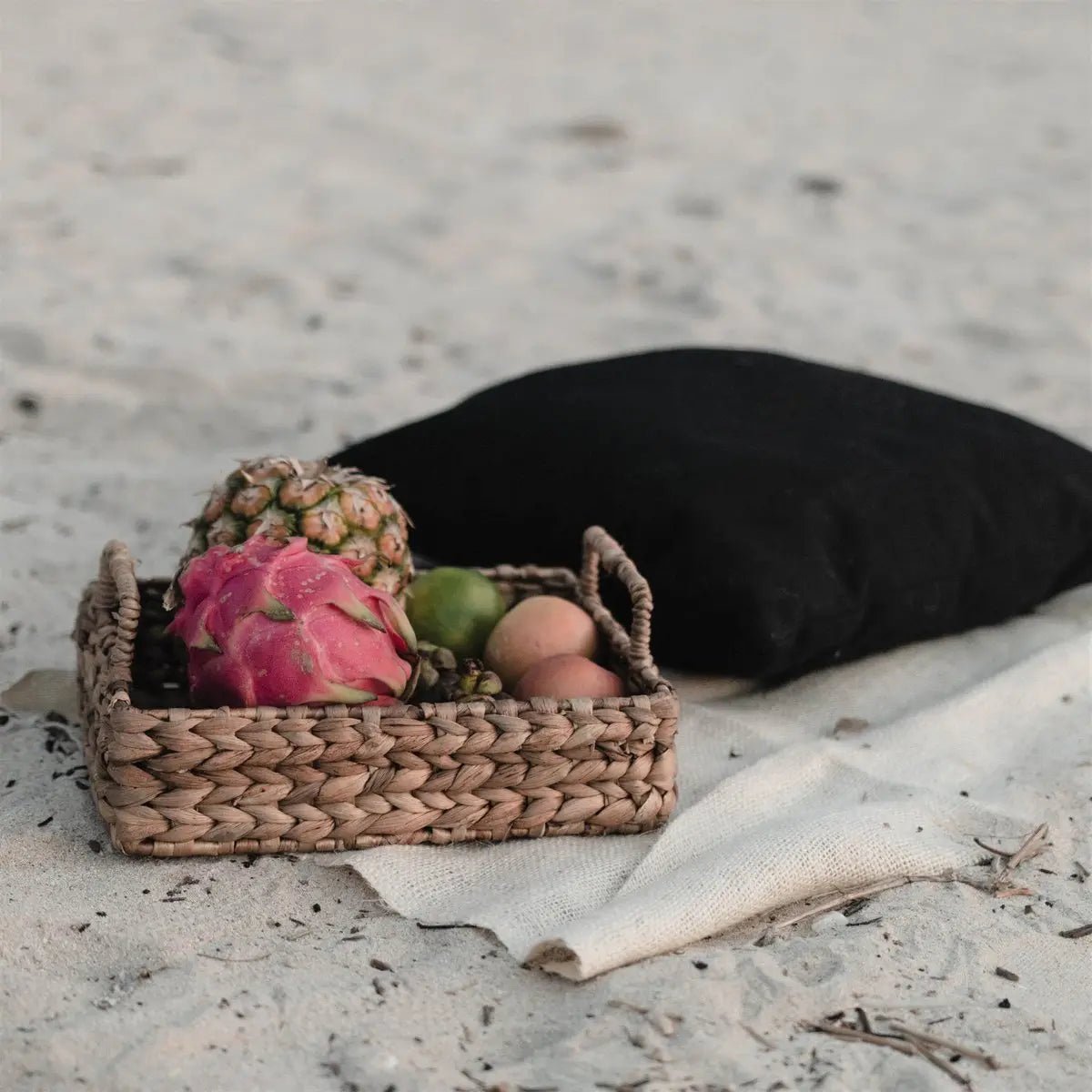 BESAKIH Dienblad van Waterhyacint – 3 Maten