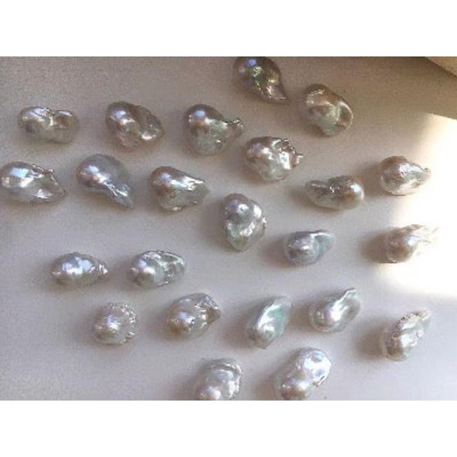 Dikke barokke parel grote drop oorbellen