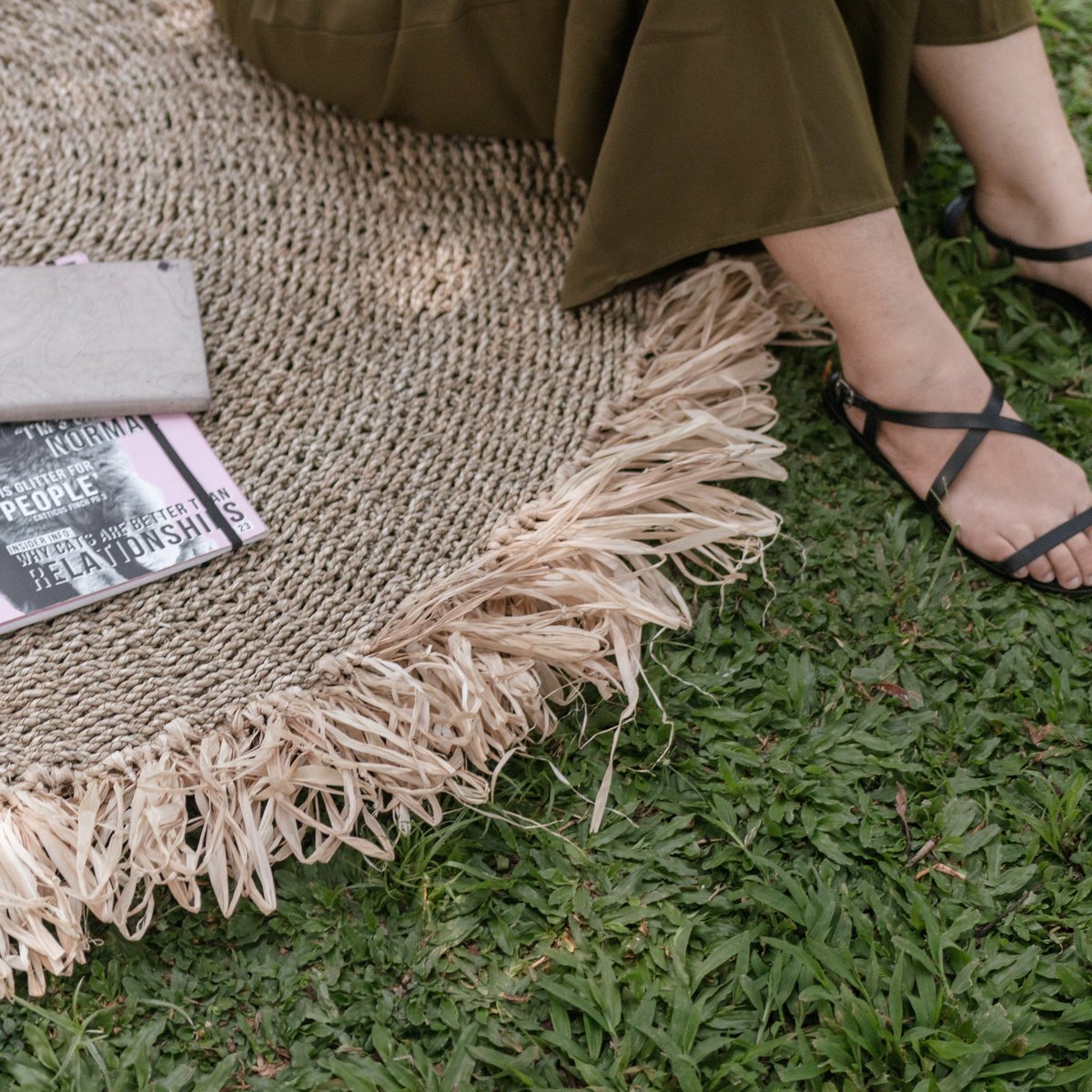 Rond Zeegras Tapijt 100x120 cm – Vloerkleed met Kwastjes DASA