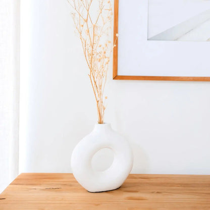 Ringvormige vaas wit – kleivaas handgemaakt – kleine bohovaas – vaas voor gedroogde bloemen – decoratieve vaas voor vensterbank, plank of tafel NUSA