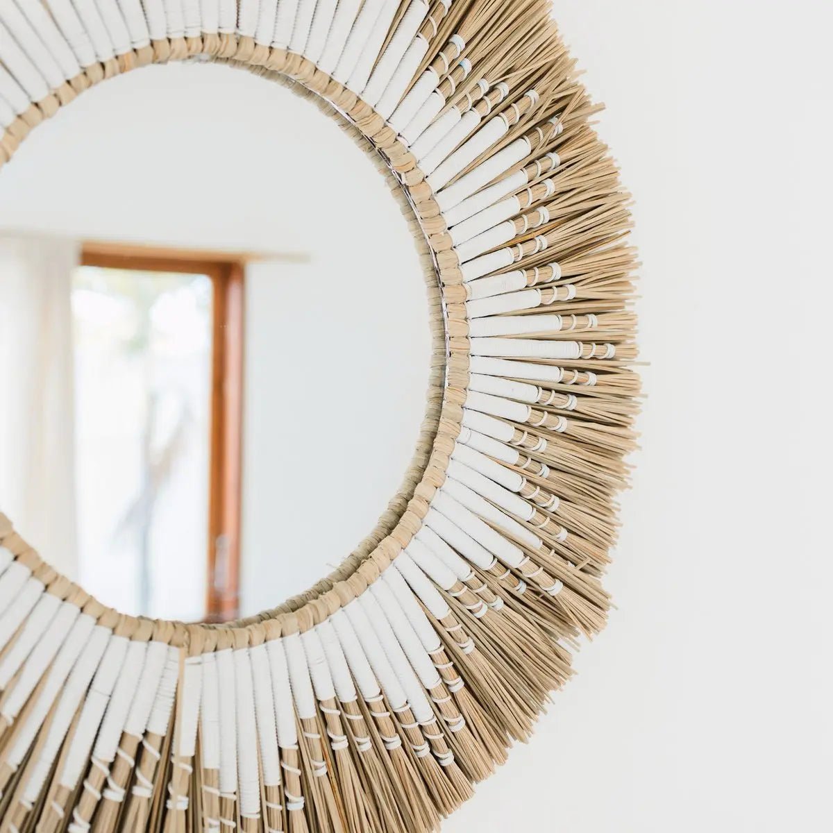 Ronde wandspiegel van zeegras – Boho hangspiegel – wandspiegel met franjes en patroon van wit katoen (Ø 60 cm) RANDU