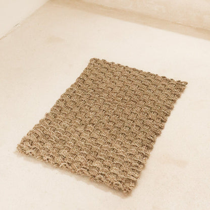 Handgeweven zeegras deurmat NIRAMA, 72x45 cm, natuurlijke vezels, rechthoekig, geschikt voor hal of entree.