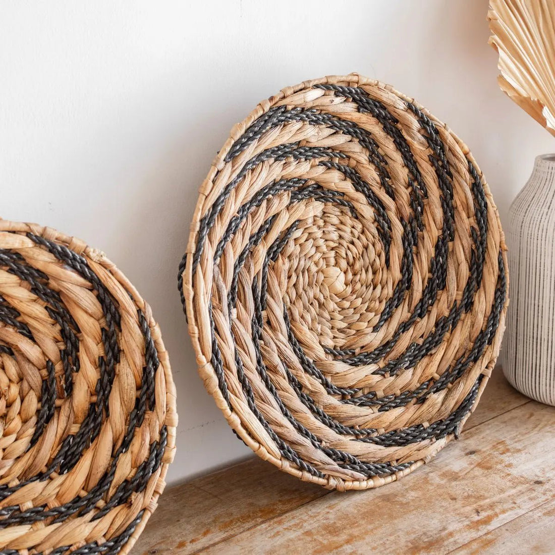 BANDUNG Ronde Wandmand of Decoratieve Schaal – Waterhyacint