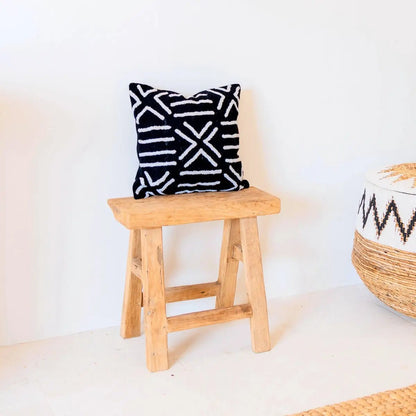 Decoratieve kussenhoes handgemaakt – zwarte kussenhoes – Boho sierkussen – 40x40 / 50x50 cm geborduurde kussenhoes gemaakt van katoen BIMA
