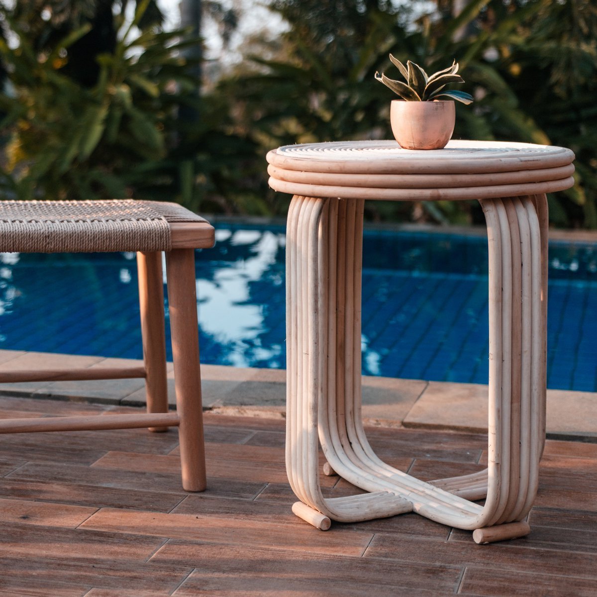 Rotan Bijzettafel KANTHI – Stijlvolle Banktafel &amp; Bijzettafel