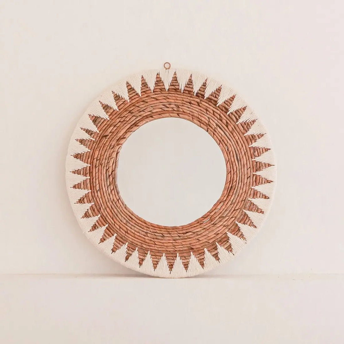 Ronde Boho Spiegel 60 cm | Handgemaakte geweven wandspiegel AWAN | Wanddecoratie met patroon gemaakt van katoenen koorden