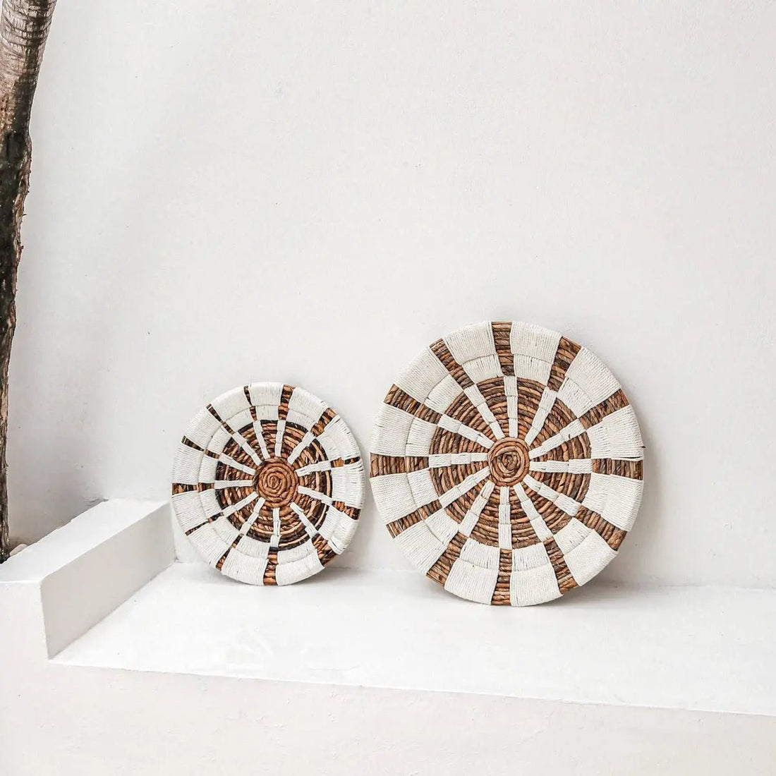 HUTAN Wanddecoratie &amp; Wandmand – Decoratieve Schaal van Bananenvezel