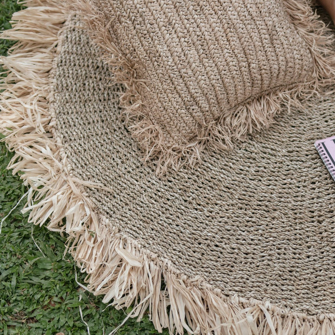 Rond Zeegras Tapijt 100x120 cm – Vloerkleed met Kwastjes DASA