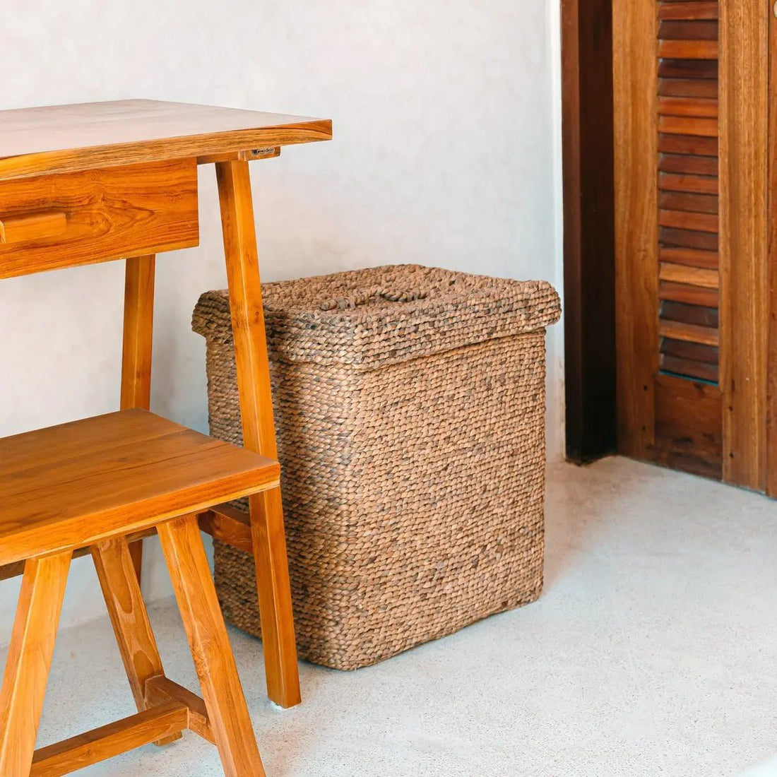 Boho Wasmand met Deksel – Handgemaakt van Waterhyacint