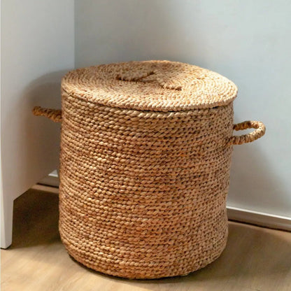 AMAN Grote Wasmand met Deksel Ø54 cm – Geweven Waterhyacint Mand