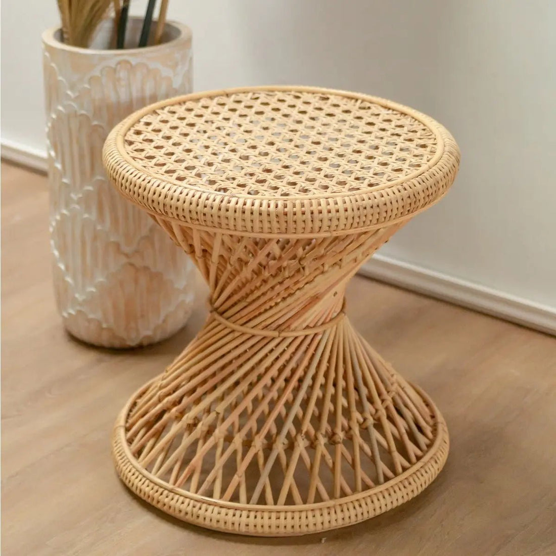 Rotan Bijzettafel LUHU – Rond, Beige, Ø45 cm