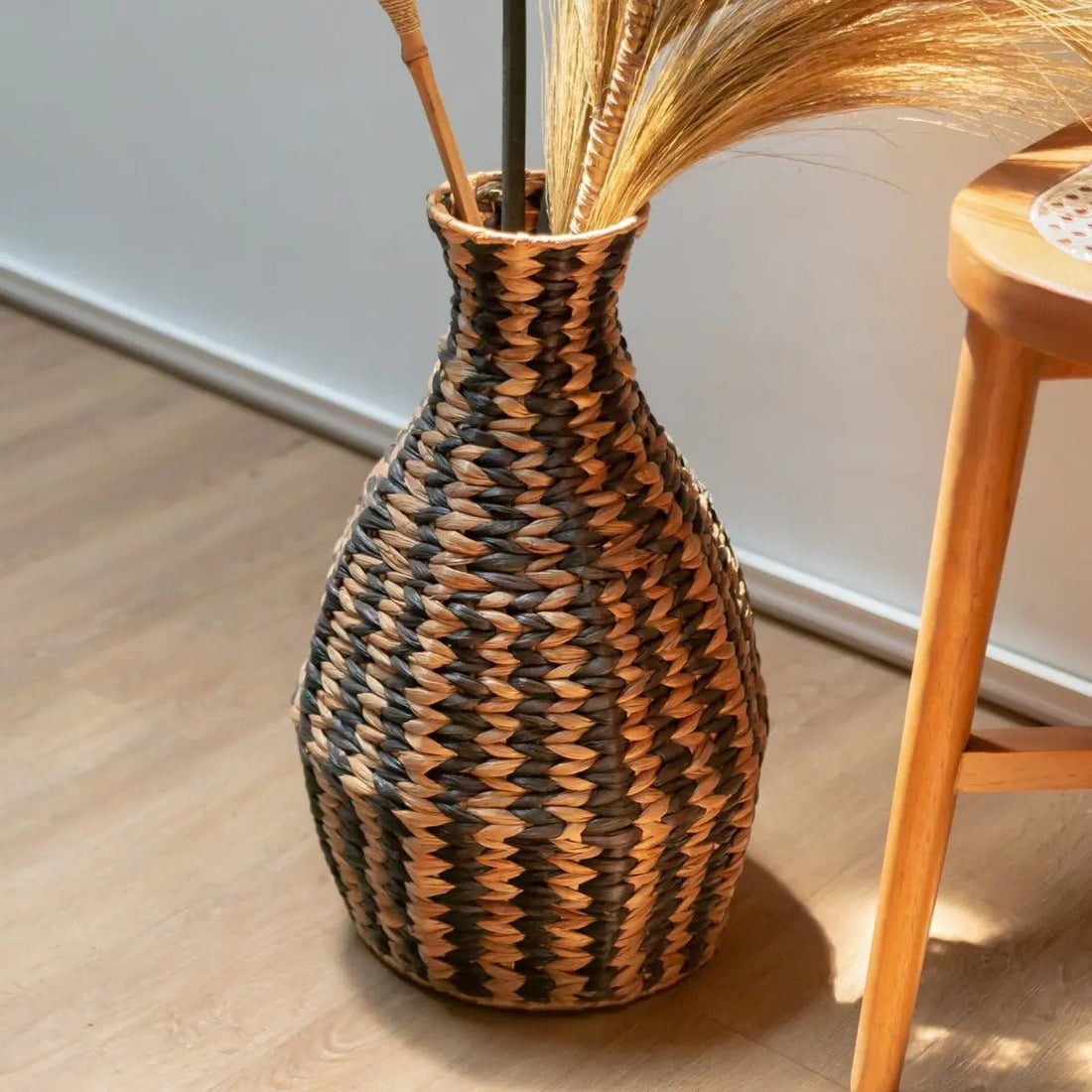 Boho Vaas DAYANA – Zwart, Geweven Waterhyacint