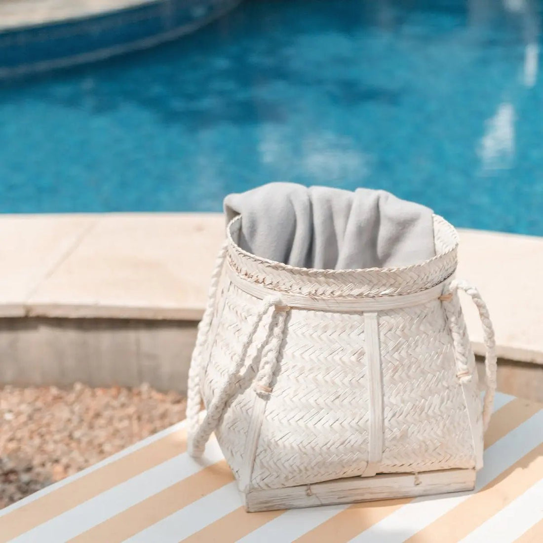 Witte Mand BIKU – Boho Wasmand & Plantenmand van Bamboe, Rond